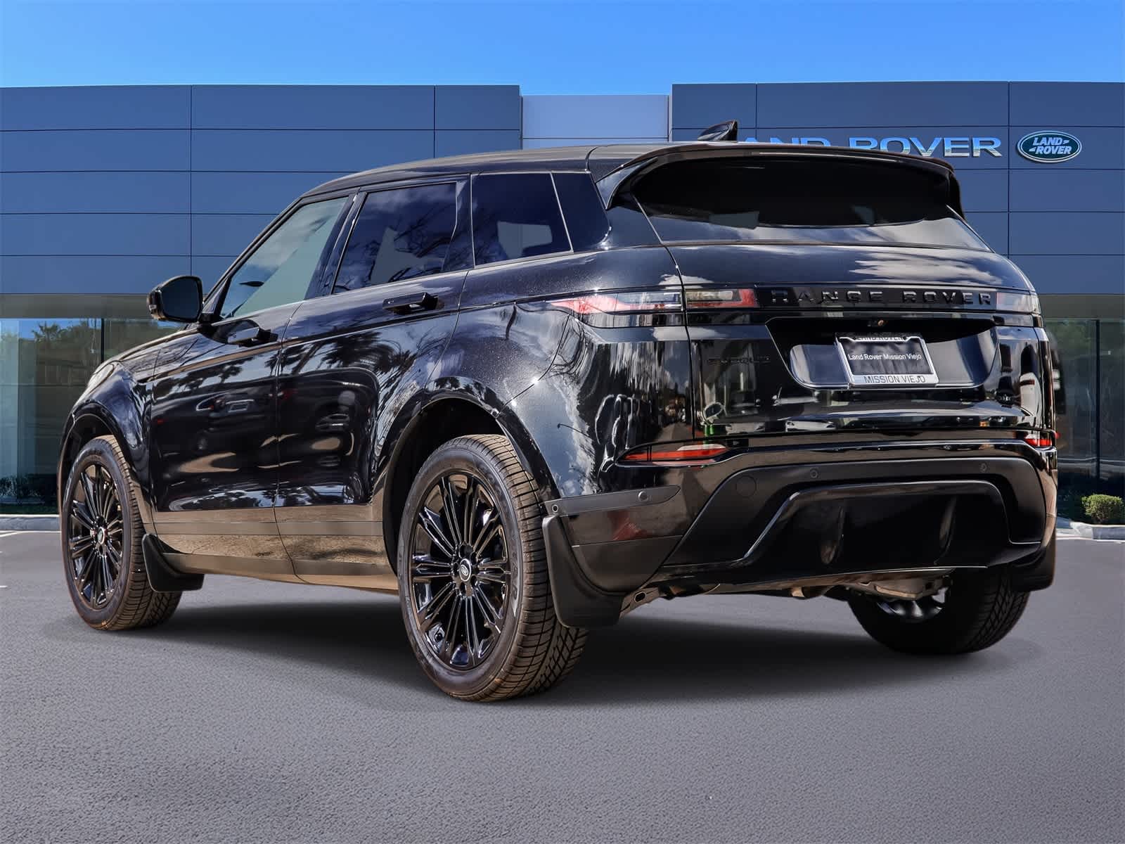 Thumbnail: 2025 Land Rover Range Rover Evoque - 5