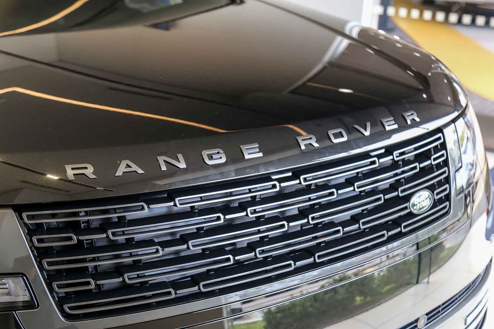 Thumbnail: 2026 Land Rover Range Rover - 10