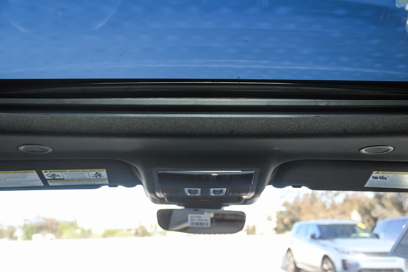 Thumbnail: 2026 Land Rover Range Rover Evoque - 15