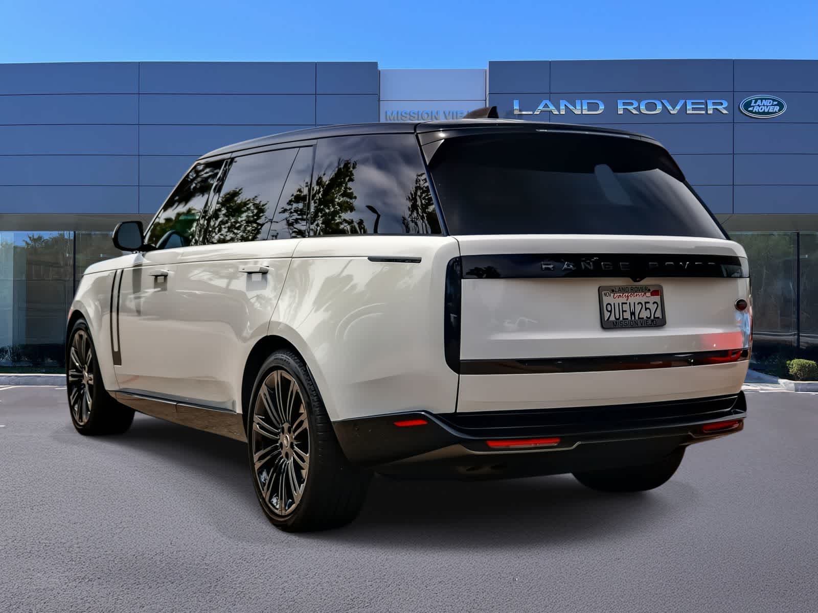 Thumbnail: 2023 Land Rover Range Rover - 5