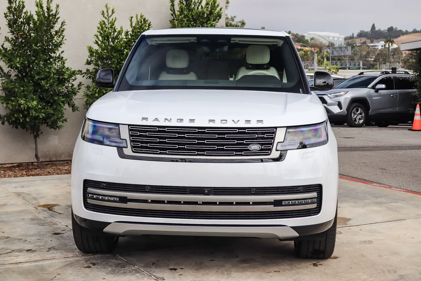 Thumbnail: 2026 Land Rover Range Rover - 2