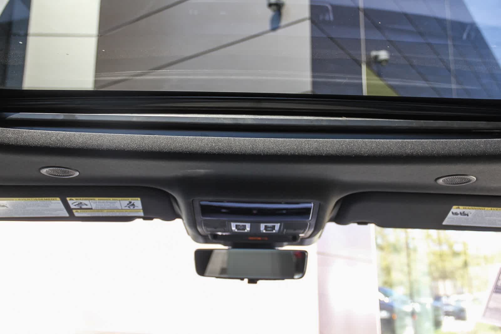 Thumbnail: 2026 Land Rover Range Rover Evoque - 15