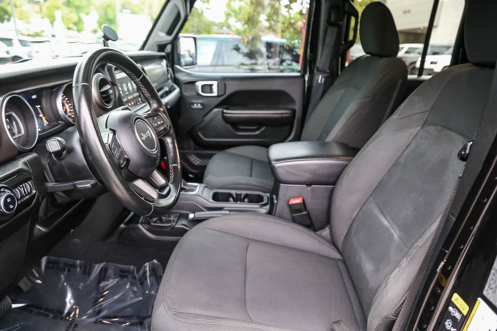 Thumbnail: 2020 Jeep Gladiator - 21