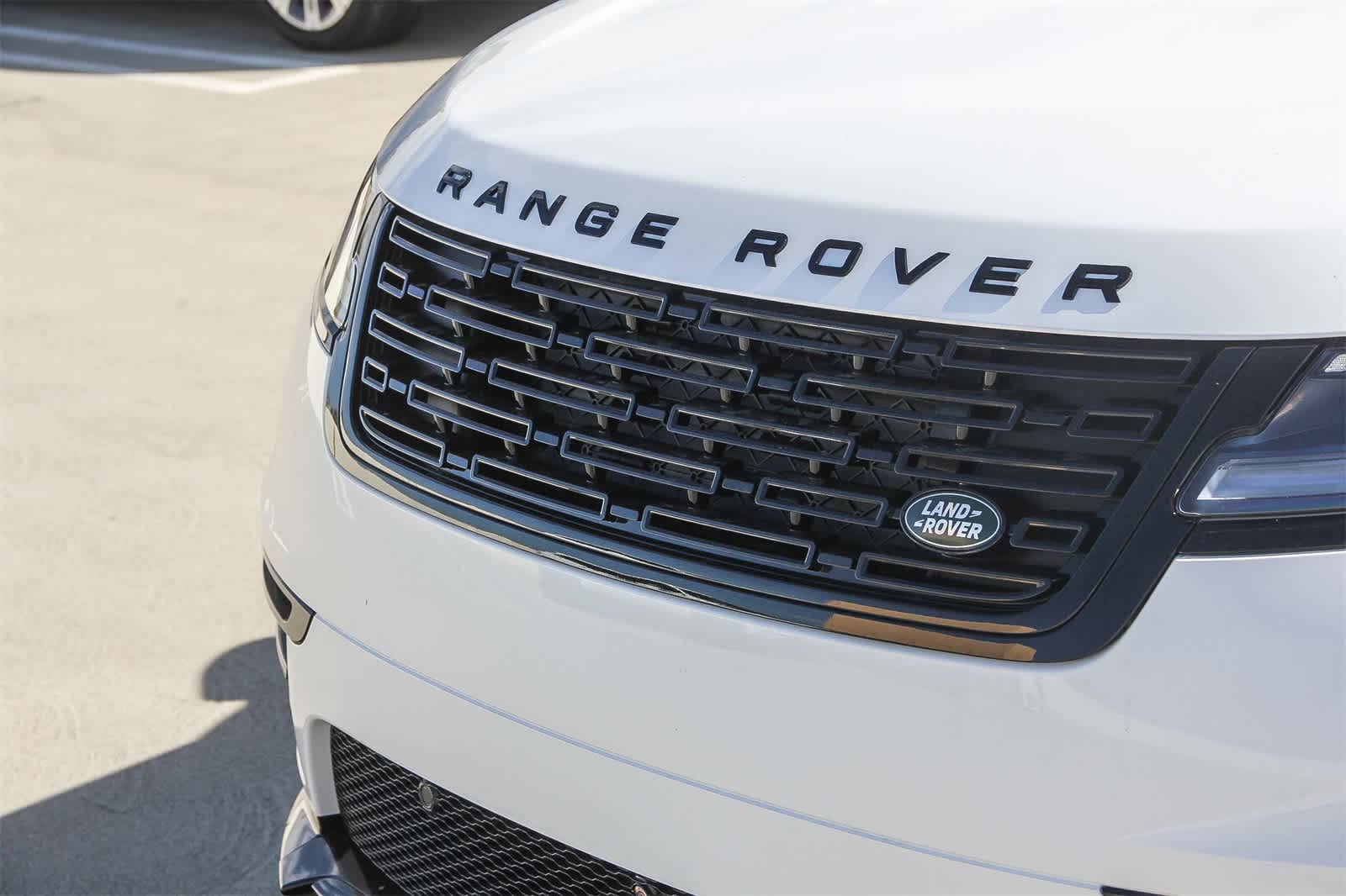 Thumbnail: 2026 Land Rover Range Rover Velar - 11