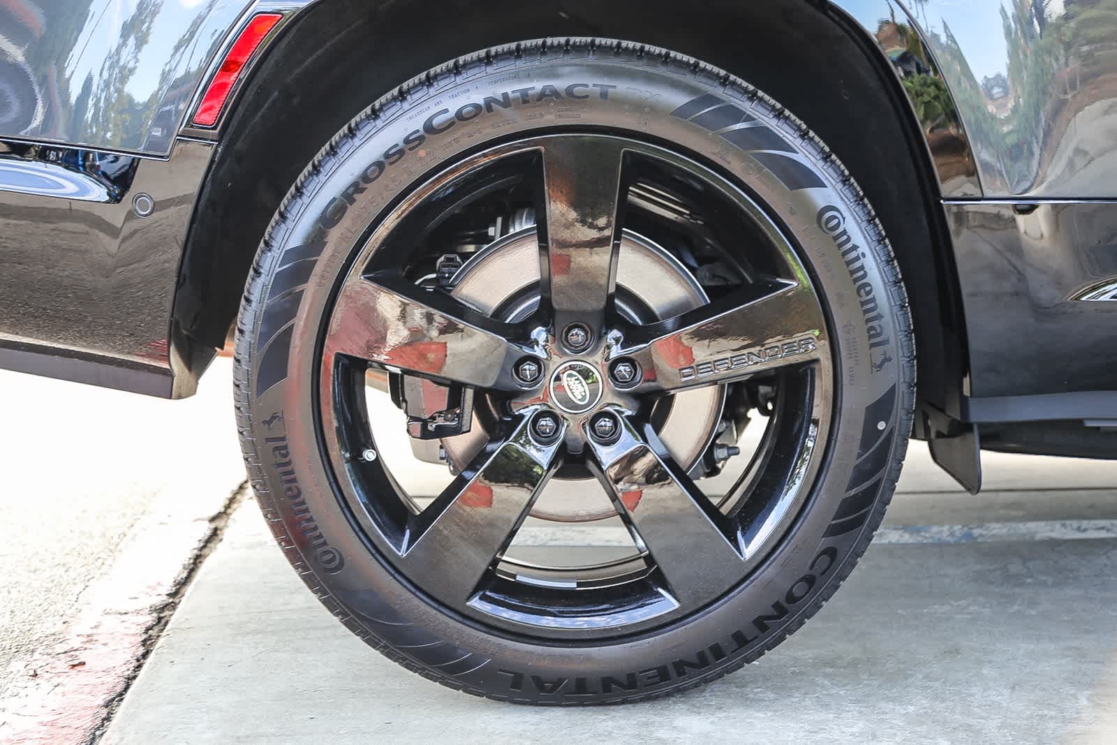 Thumbnail: 2025 Land Rover Defender - 11