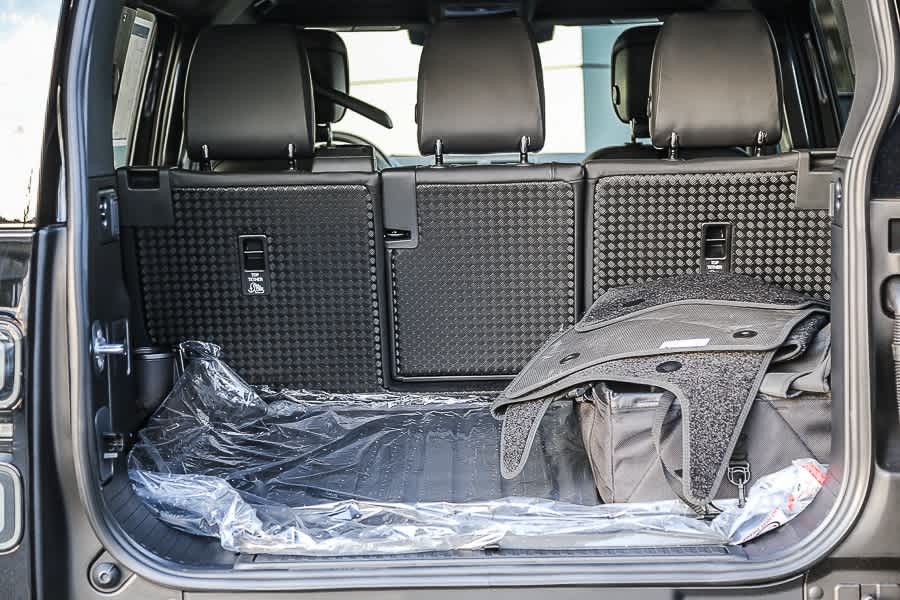 Thumbnail: 2026 Land Rover Defender - 25