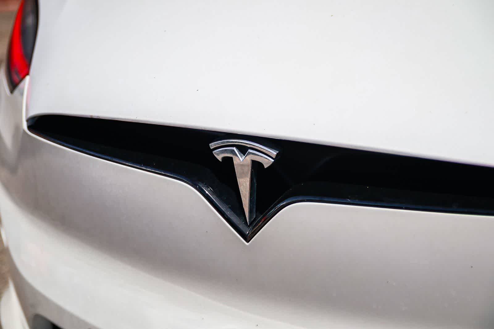 Thumbnail: 2022 Tesla Model X - 11