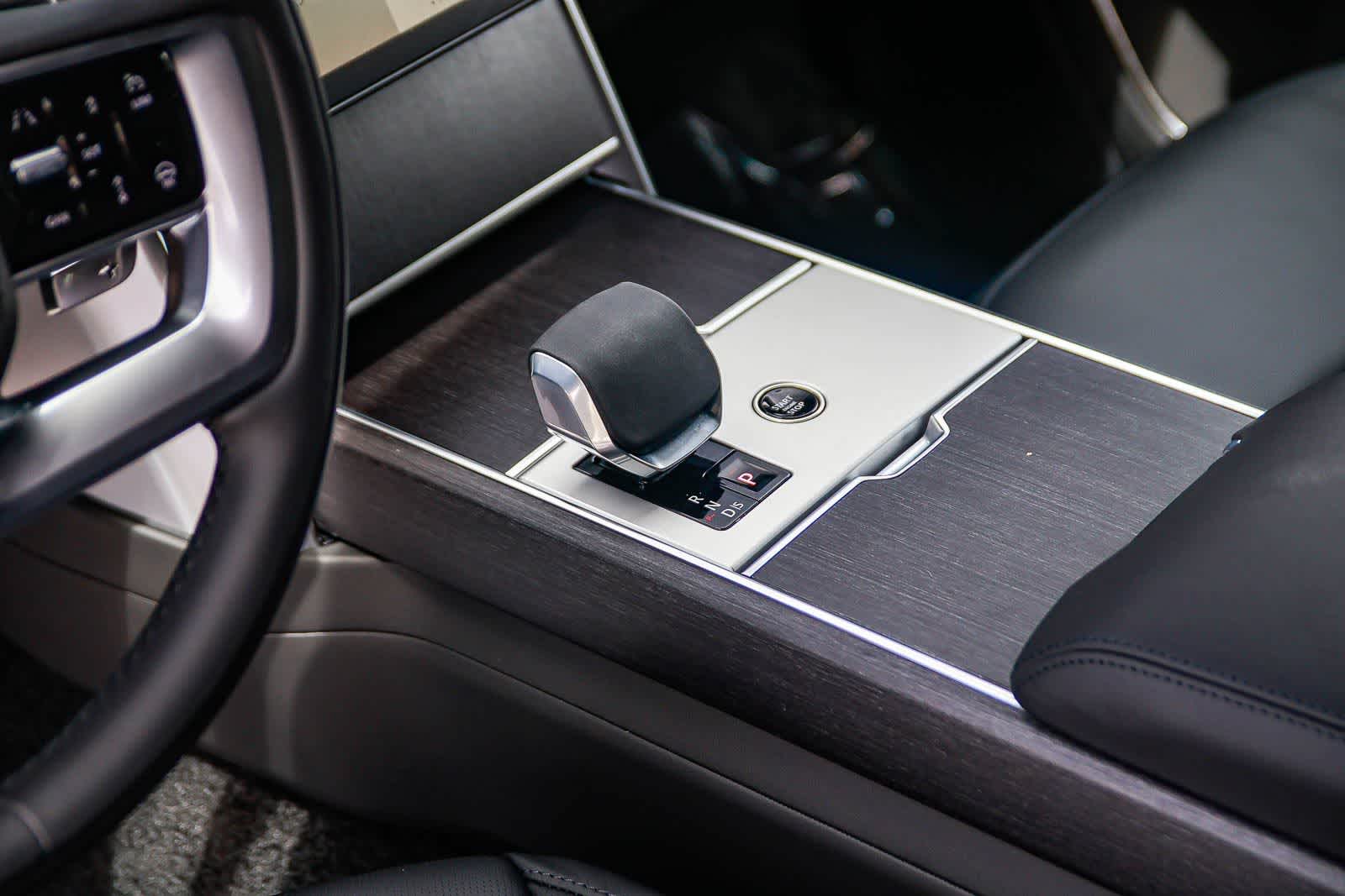 Thumbnail: 2026 Land Rover Range Rover - 20