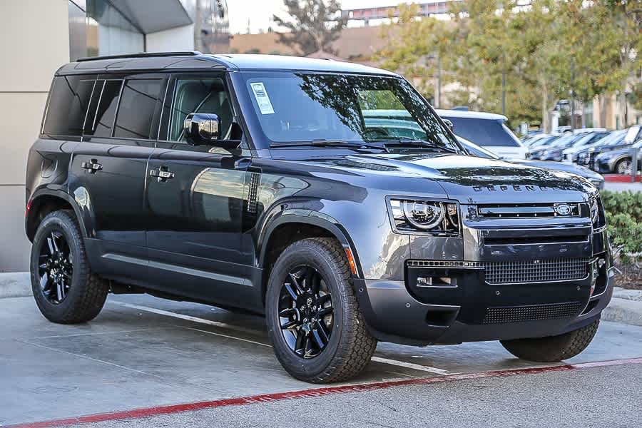 Thumbnail: 2026 Land Rover Defender - 3