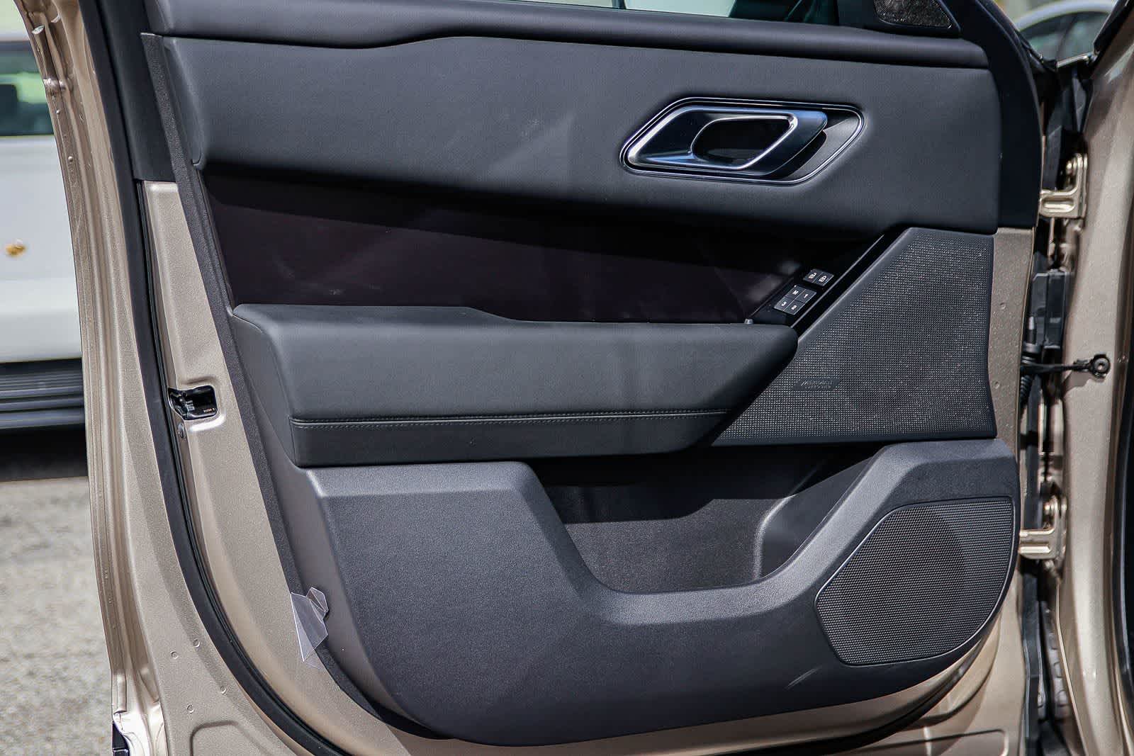 Thumbnail: 2026 Land Rover Range Rover Velar - 21