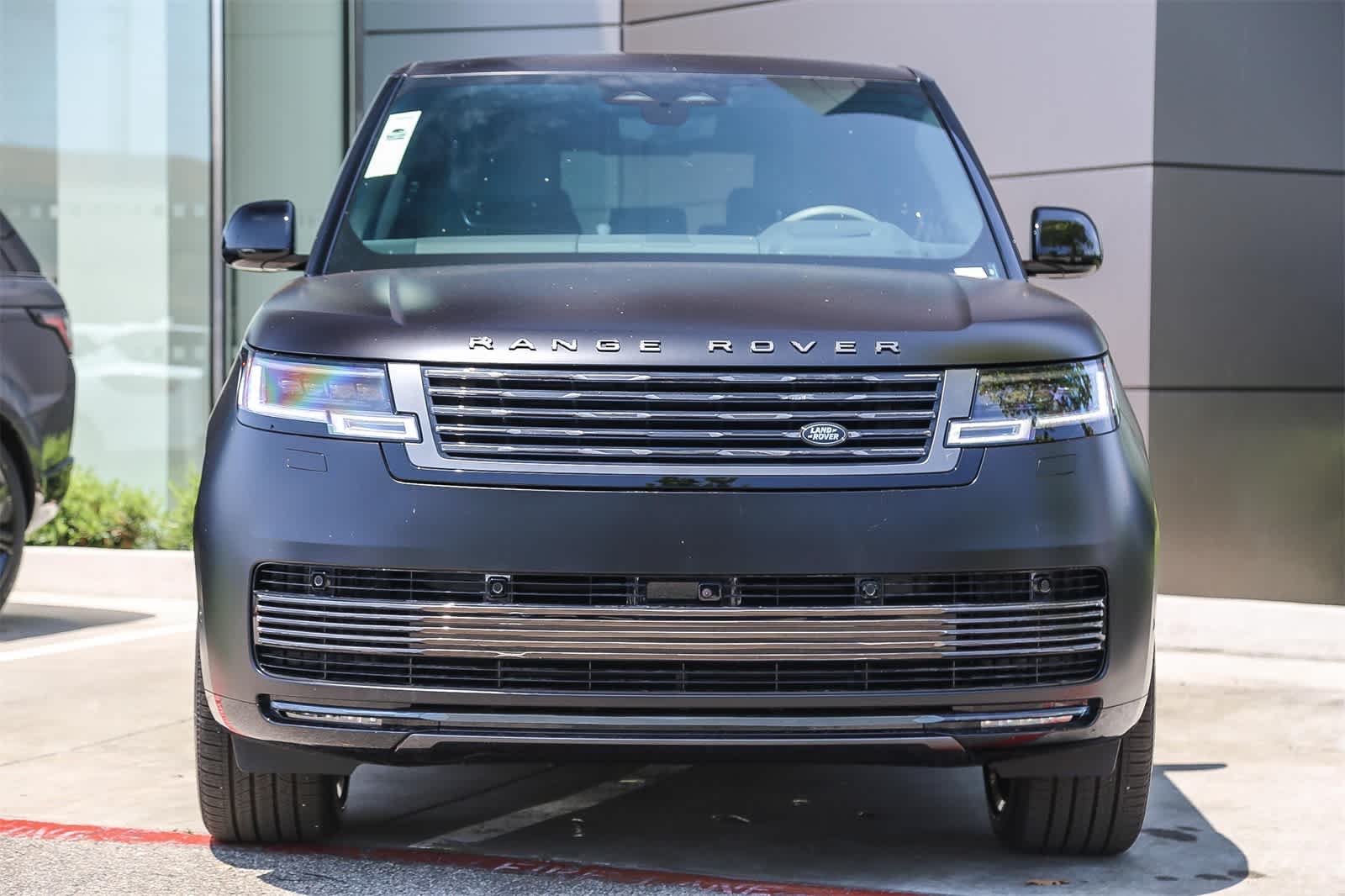 Thumbnail: 2025 Land Rover Range Rover - 2
