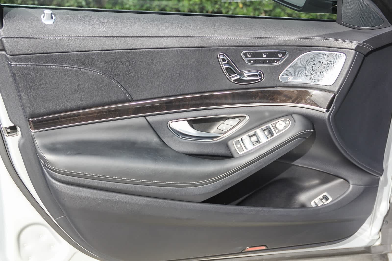 Thumbnail: 2016 Mercedes-Benz S-Class - 18