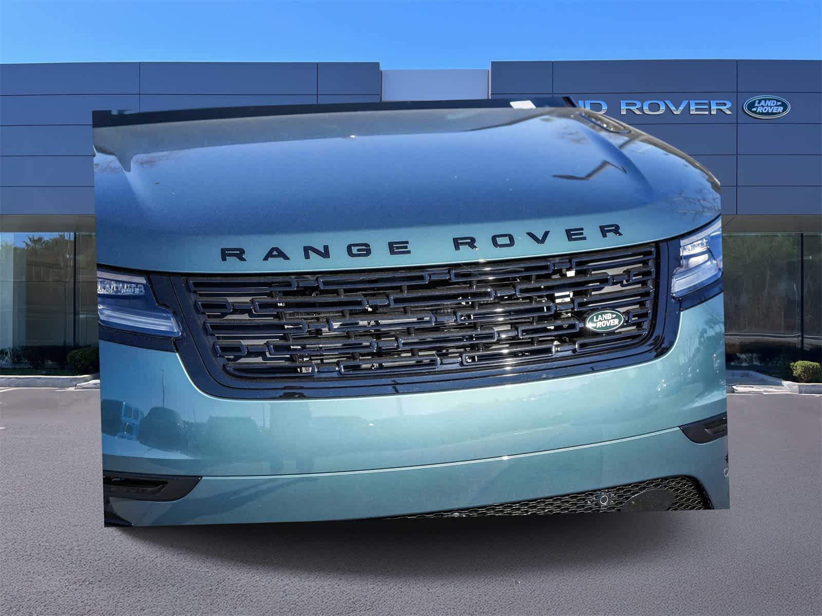 Thumbnail: 2026 Land Rover Range Rover Velar - 5