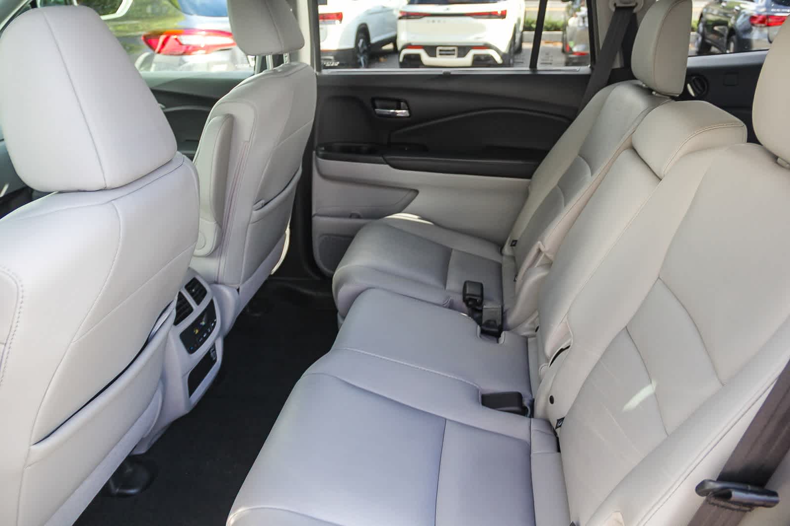 Thumbnail: 2020 Honda Pilot - 19