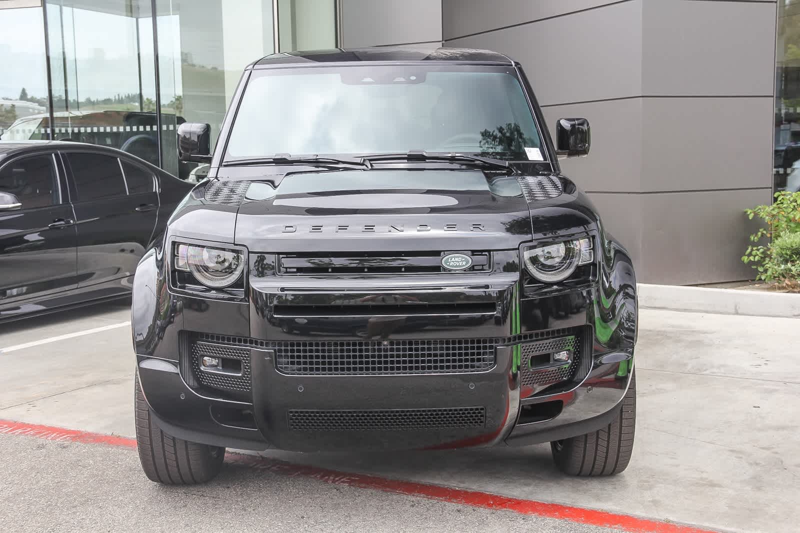 Thumbnail: 2025 Land Rover Defender - 3