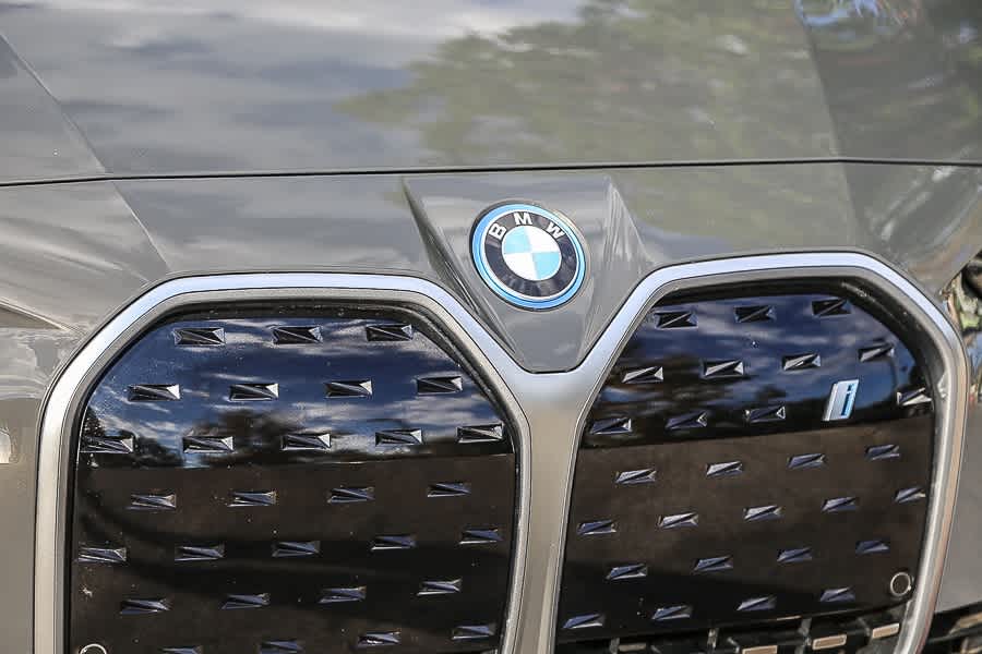 Thumbnail: 2022 BMW i4 - 5