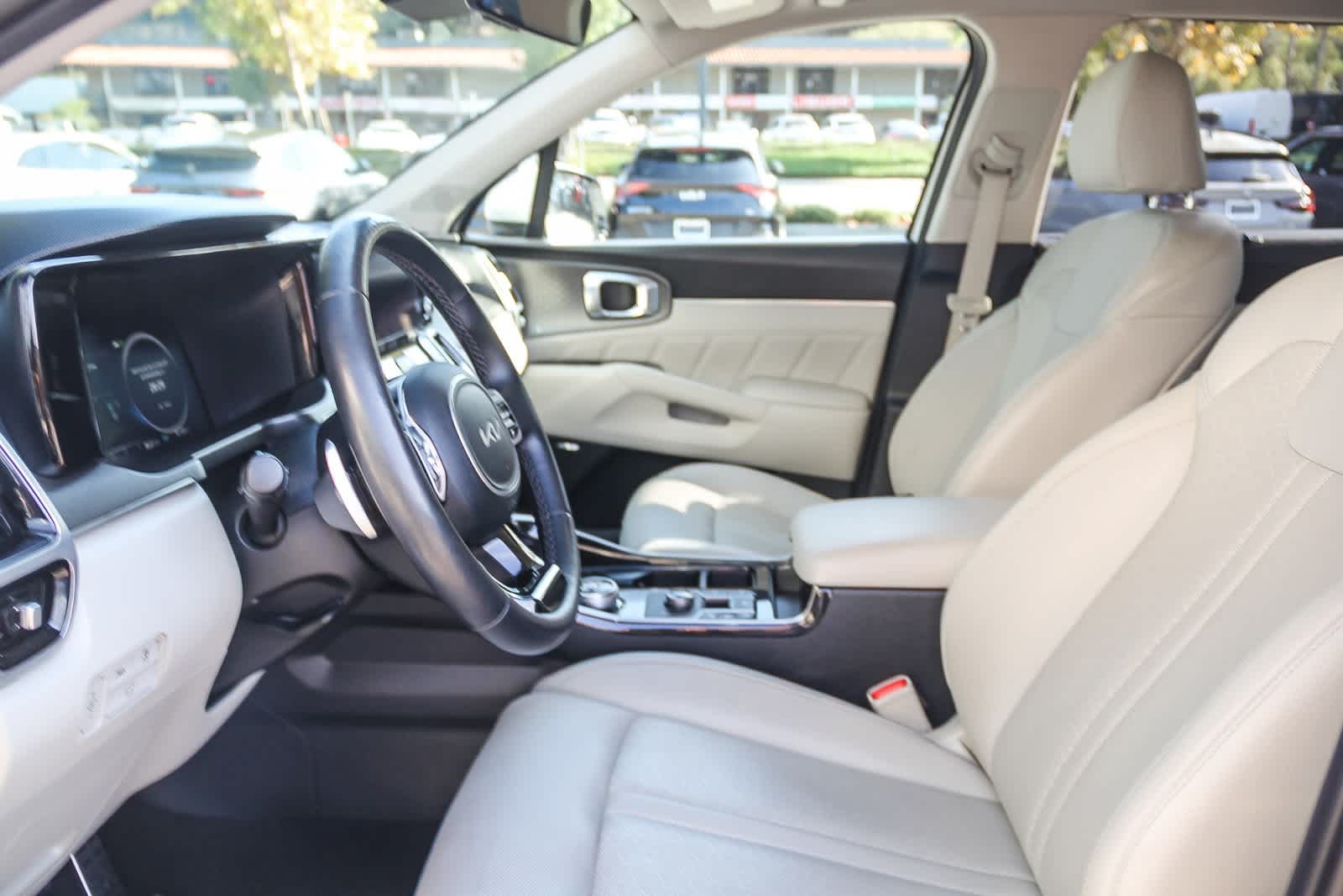 Thumbnail: 2023 Kia Sorento - 21