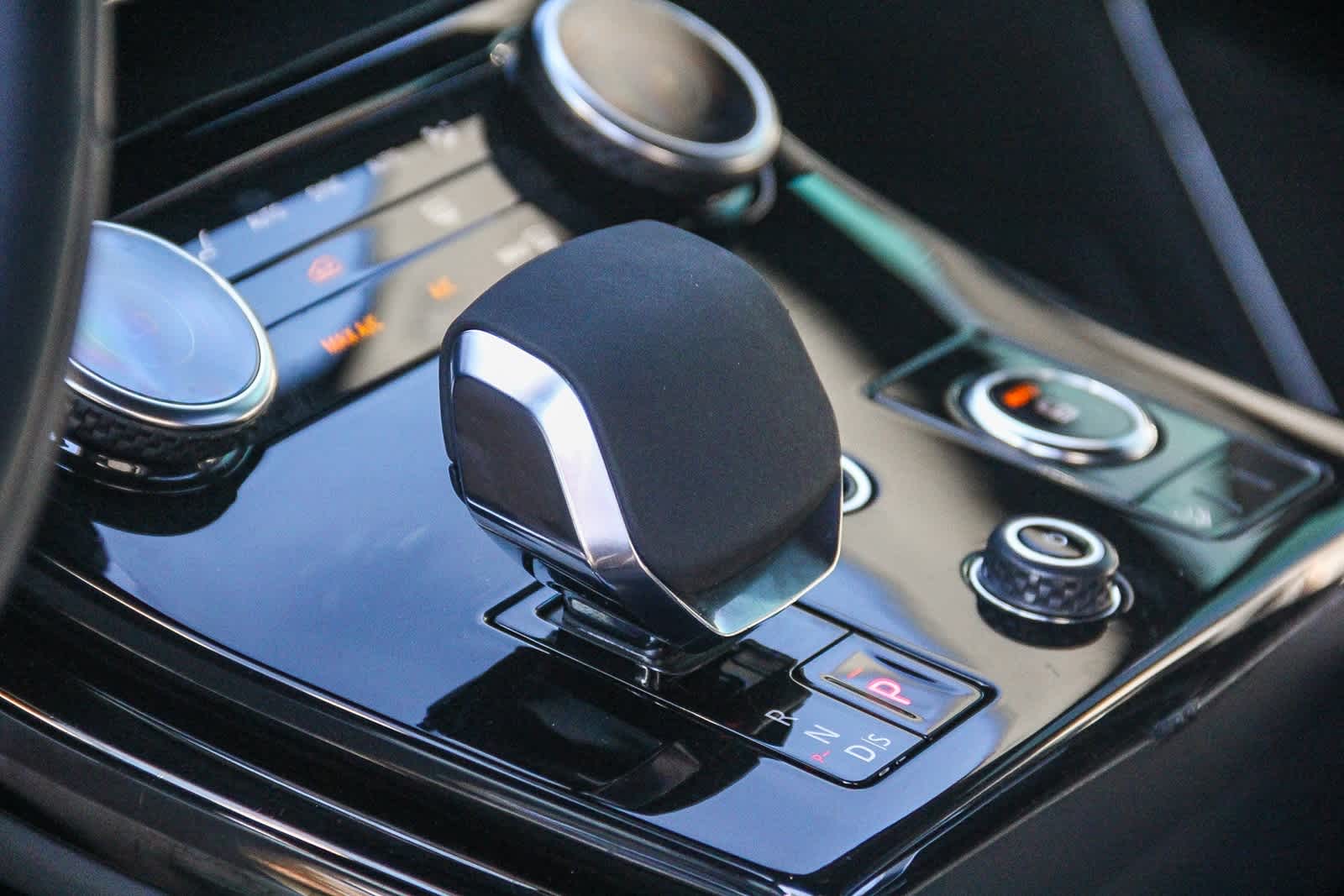 Thumbnail: 2023 Land Rover Range Rover Sport - 19