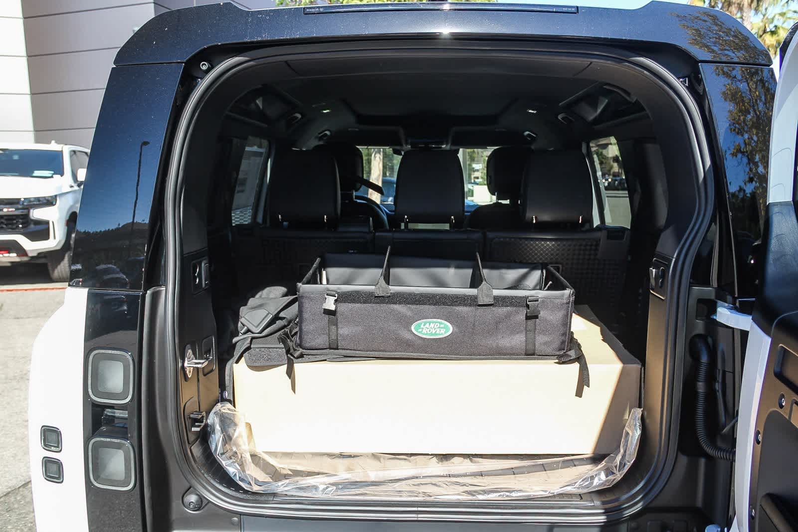 Thumbnail: 2026 Land Rover Defender - 22