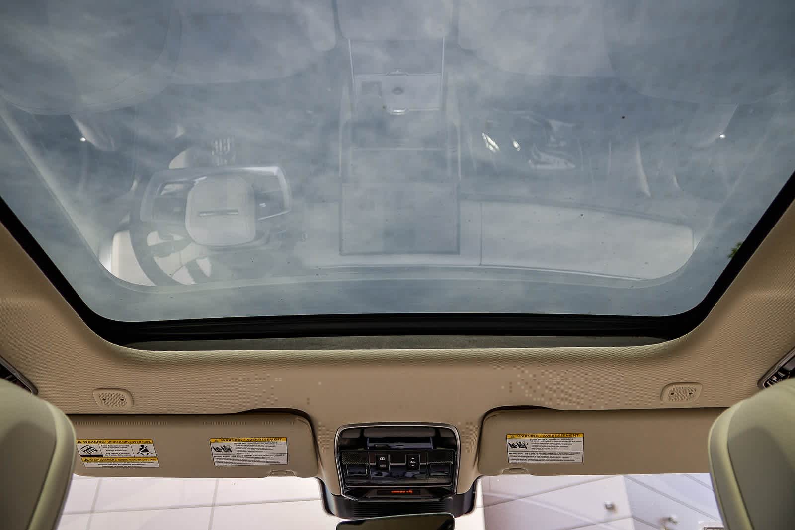 Thumbnail: 2026 Land Rover Range Rover - 16