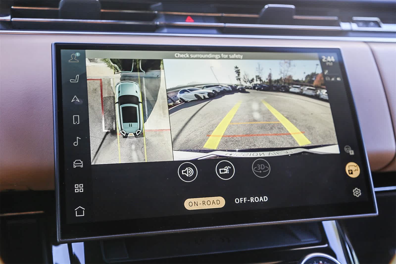 Thumbnail: 2023 Land Rover Range Rover Sport - 22