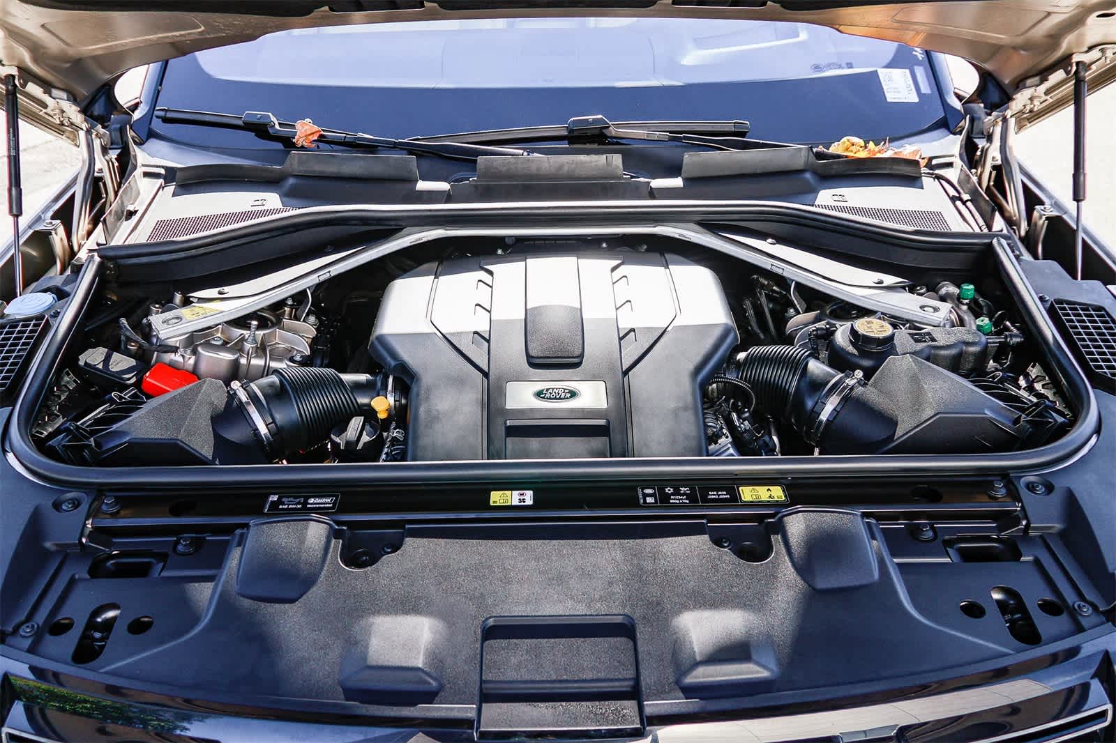 Thumbnail: 2022 Land Rover Range Rover - 33