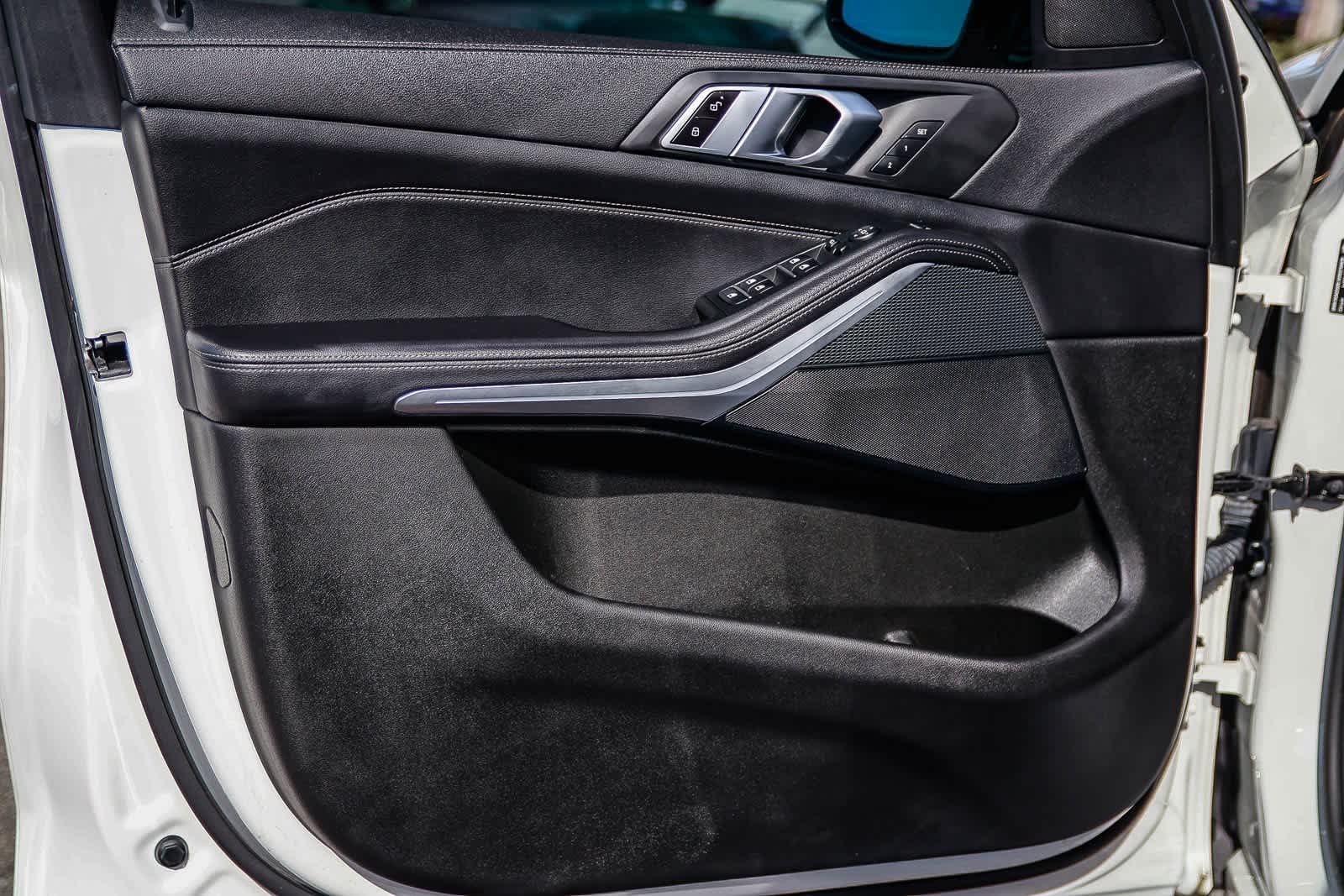 Thumbnail: 2021 BMW X5 - 21