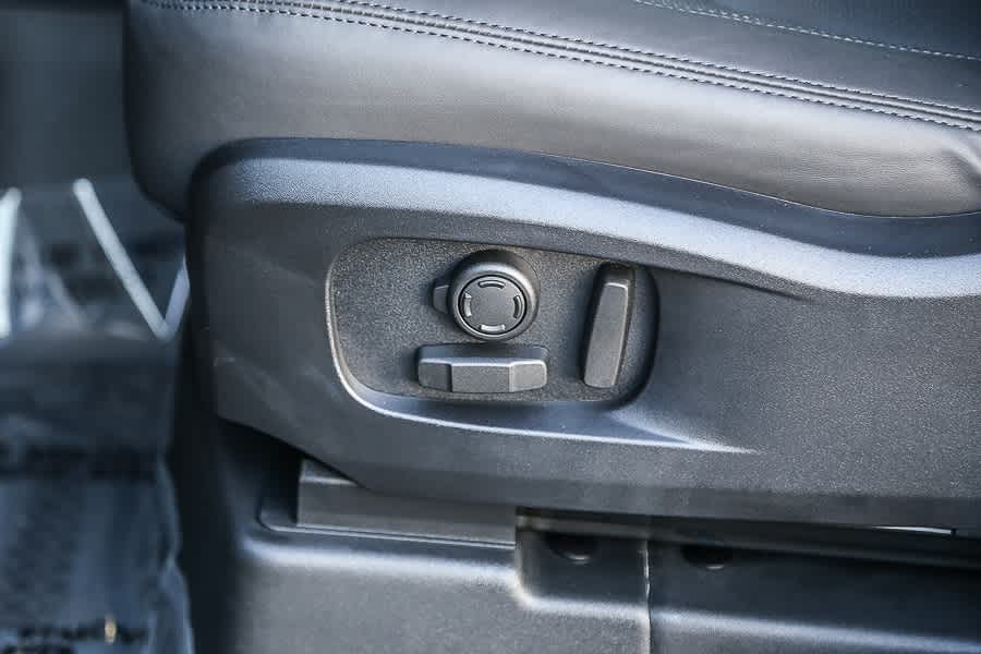 Thumbnail: 2026 Land Rover Defender - 21