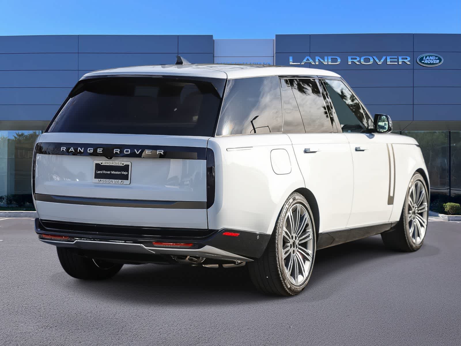 Thumbnail: 2026 Land Rover Range Rover - 5