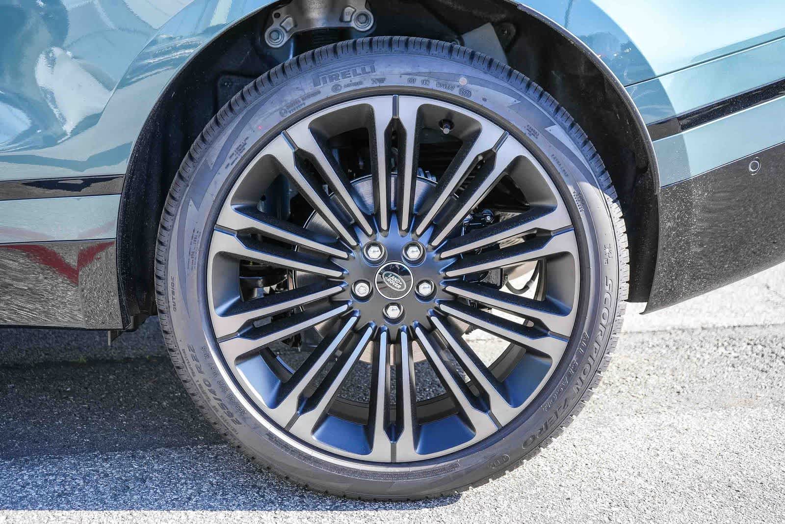 Thumbnail: 2026 Land Rover Range Rover Velar - 8