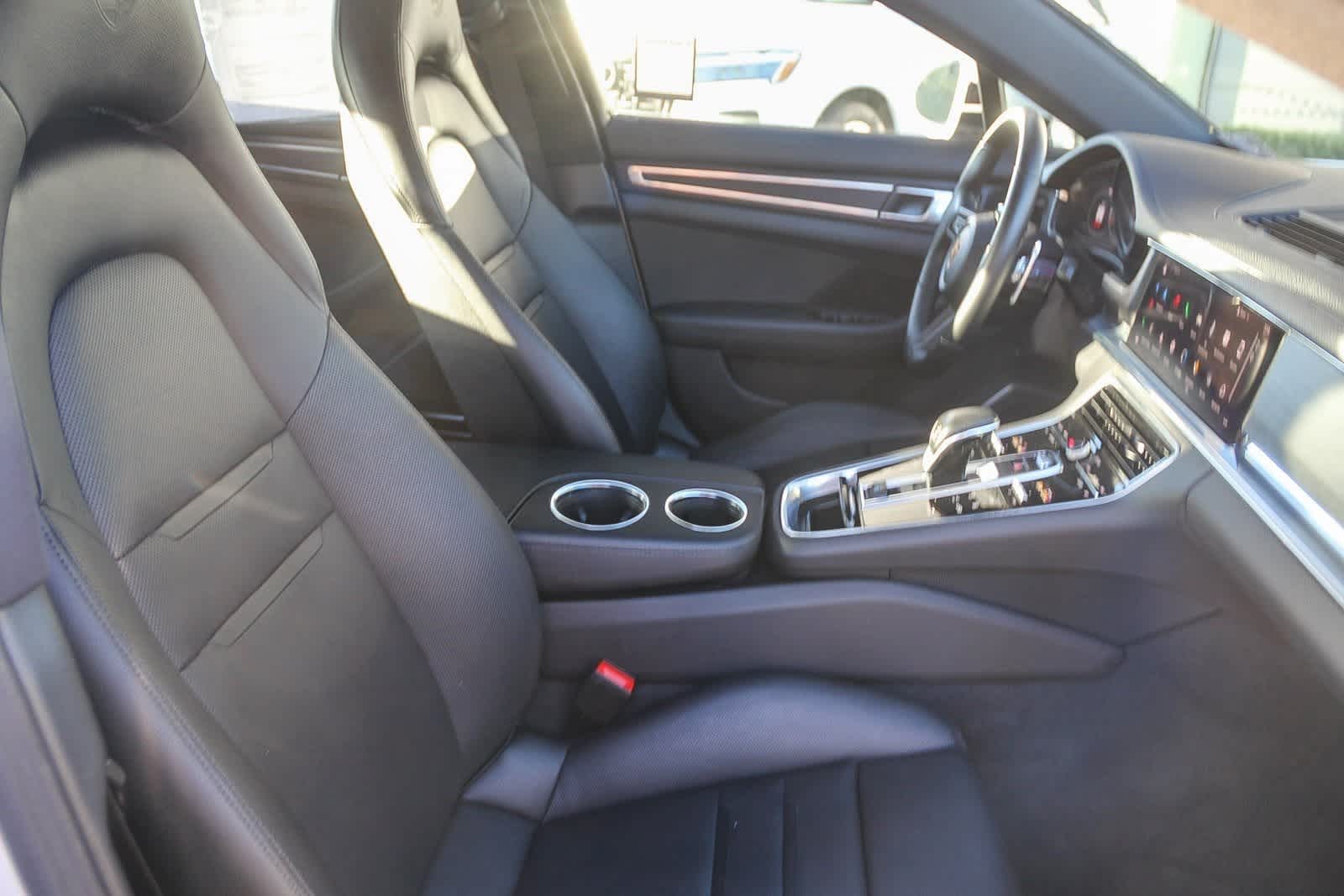 Thumbnail: 2023 Porsche Panamera - 21