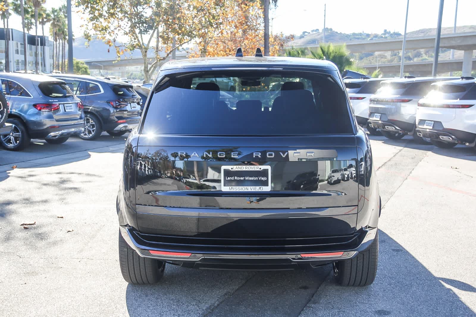 Thumbnail: 2025 Land Rover Range Rover - 7