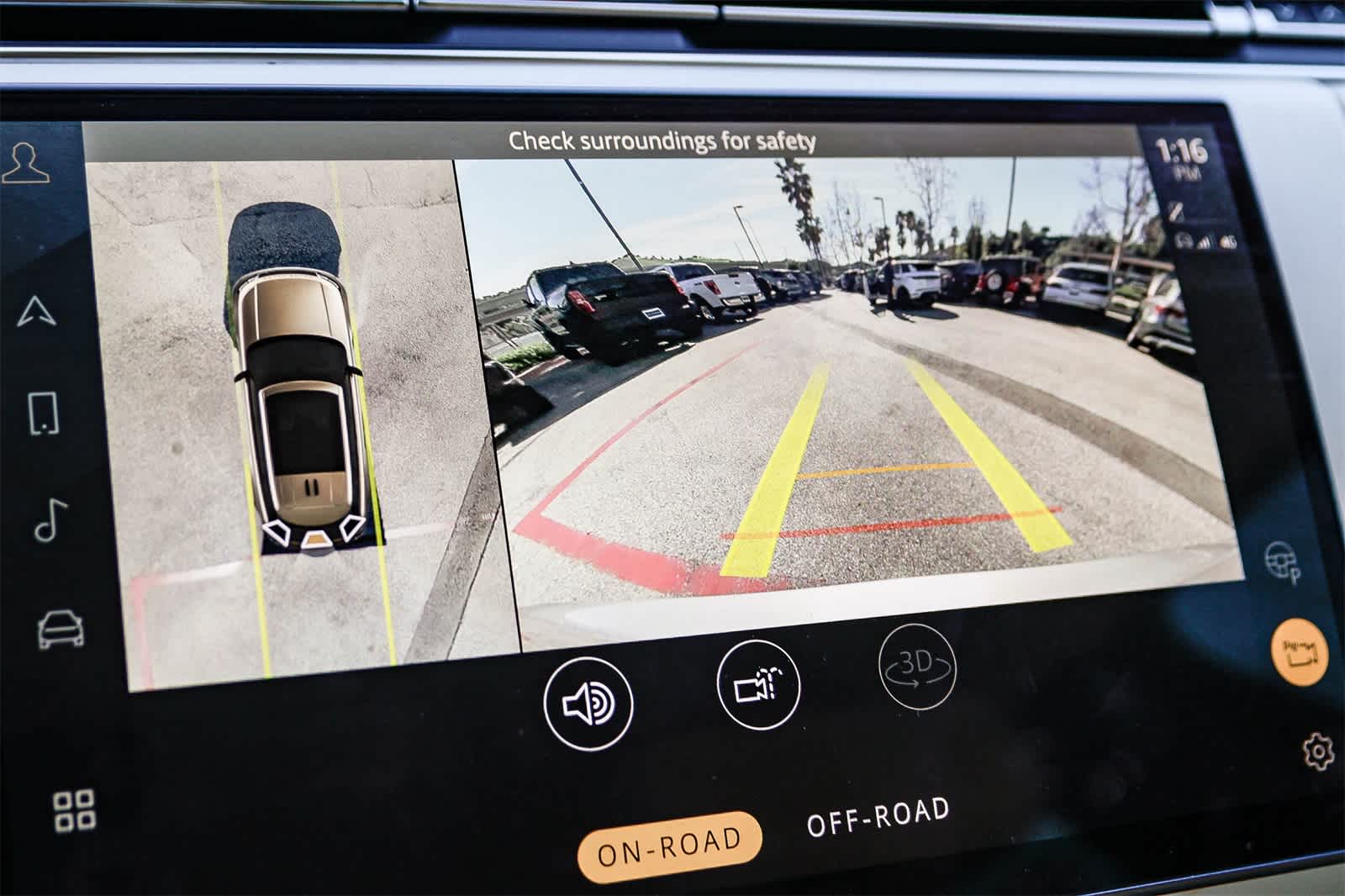 Thumbnail: 2022 Land Rover Range Rover - 28