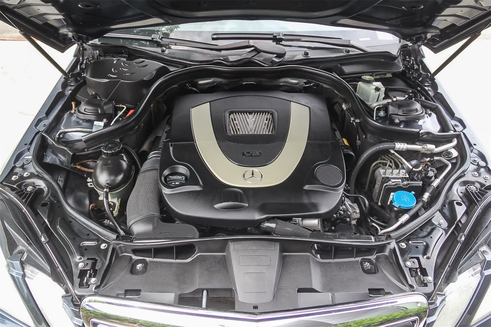 Thumbnail: 2010 Mercedes-Benz E-Class - 27