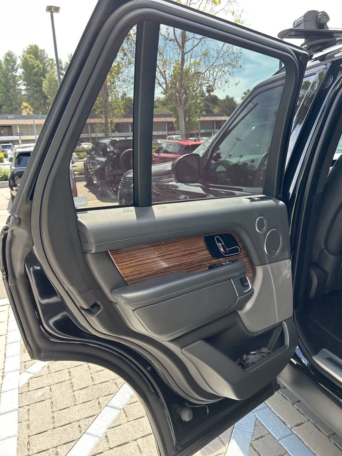 Thumbnail: 2019 Land Rover Range Rover - 7