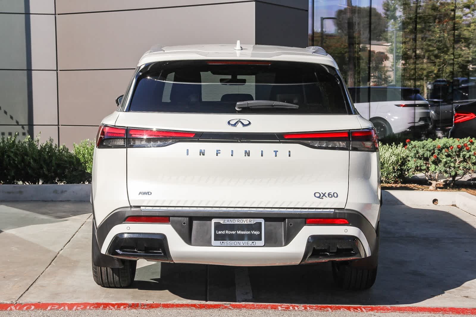 Thumbnail: 2023 INFINITI QX60 - 5