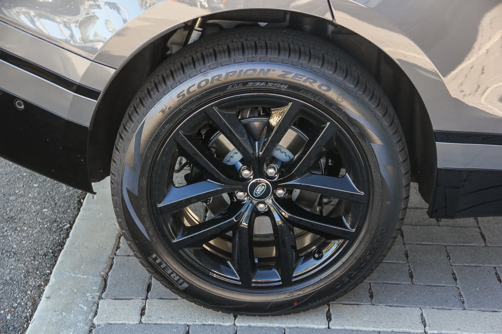 Thumbnail: 2026 Land Rover Range Rover Velar - 8