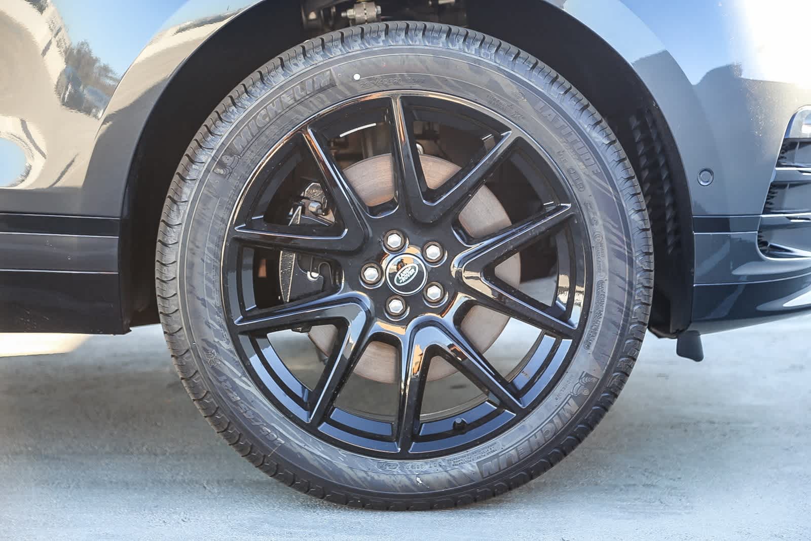 Thumbnail: 2026 Land Rover Range Rover Velar - 10