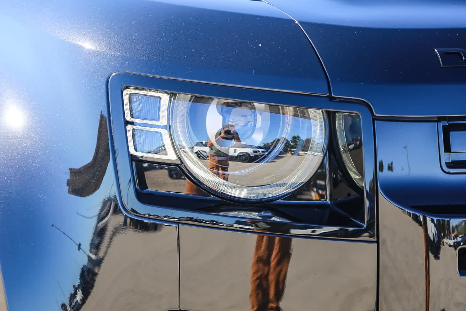 Thumbnail: 2025 Land Rover Defender - 4