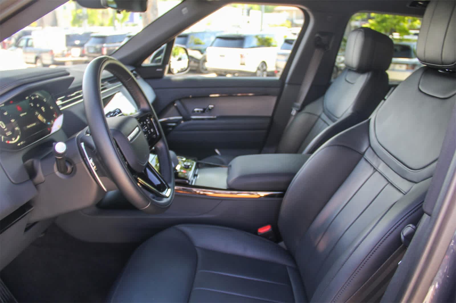 Thumbnail: 2023 Land Rover Range Rover Sport - 20