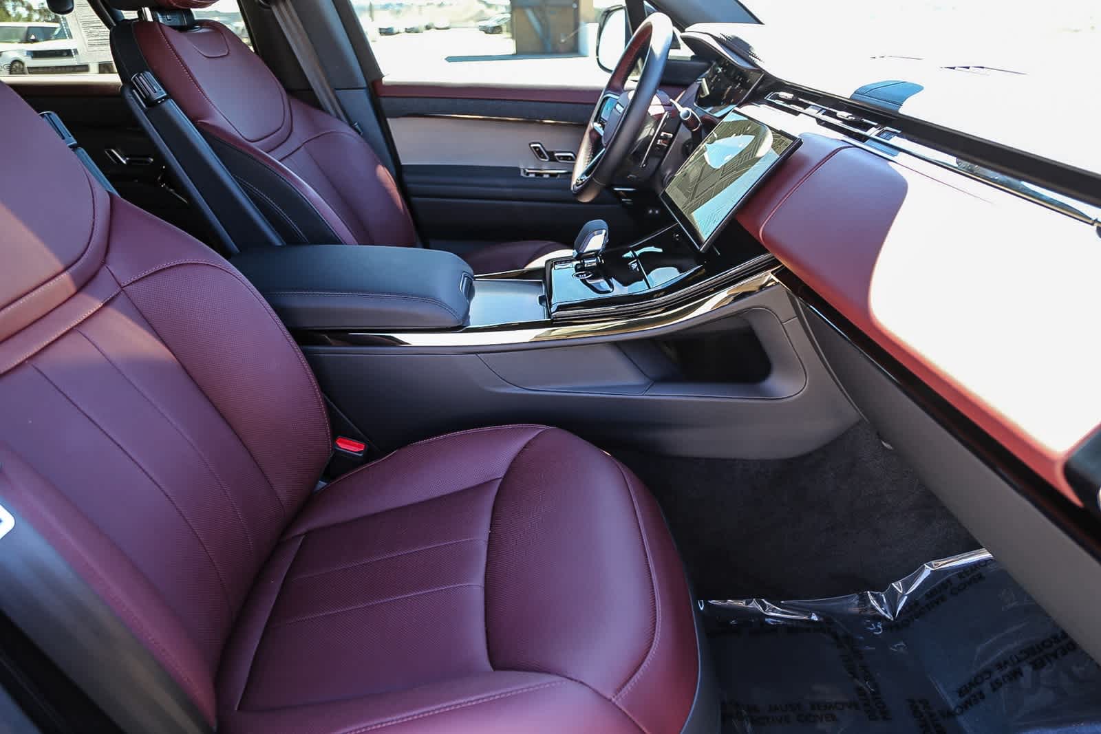 Thumbnail: 2025 Land Rover Range Rover Sport - 16