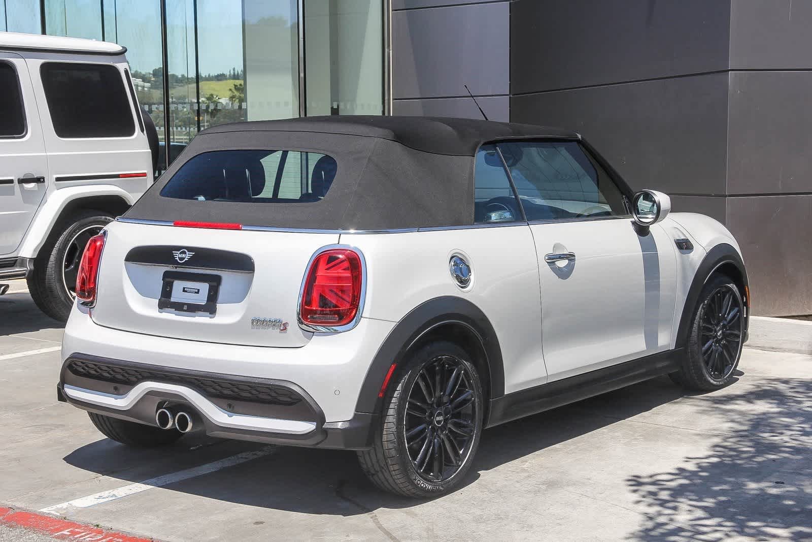 Thumbnail: 2024 MINI Cooper Convertible - 6