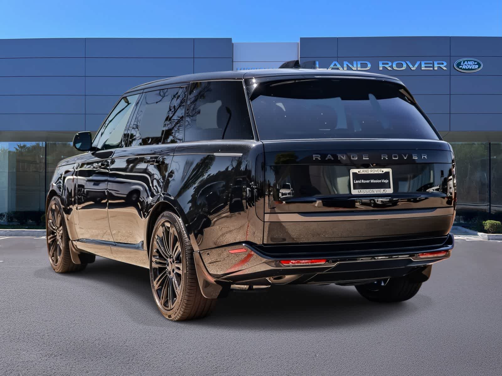 Thumbnail: 2026 Land Rover Range Rover - 6