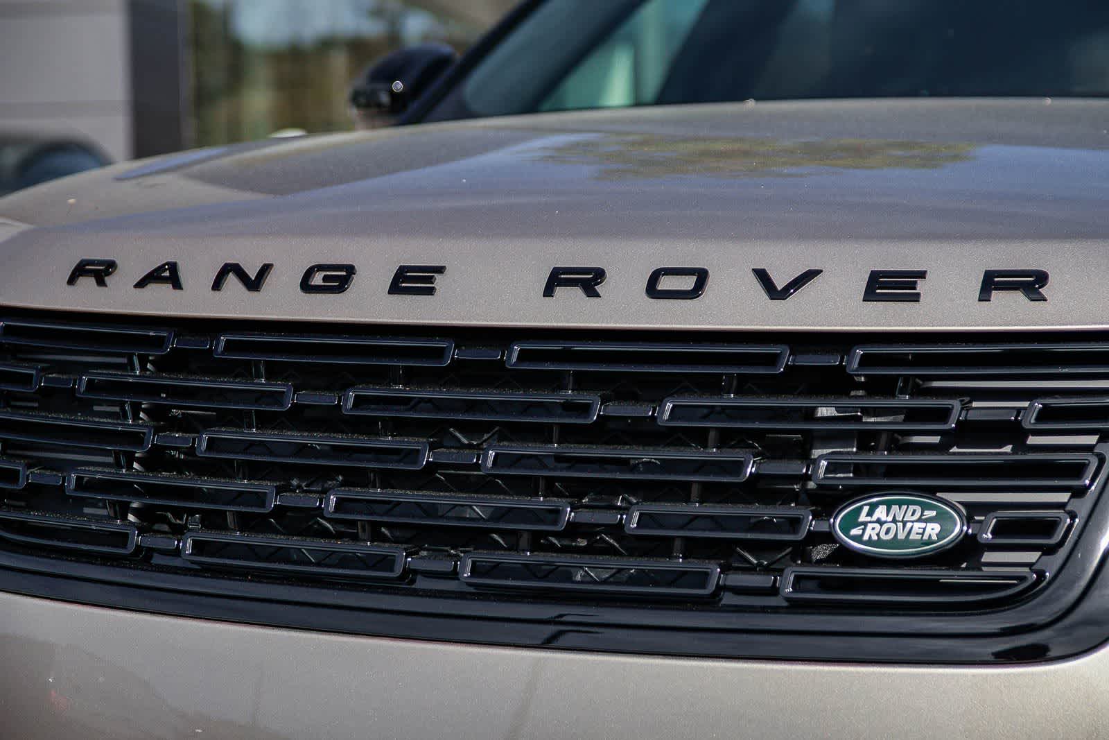 Thumbnail: 2026 Land Rover Range Rover Velar - 11