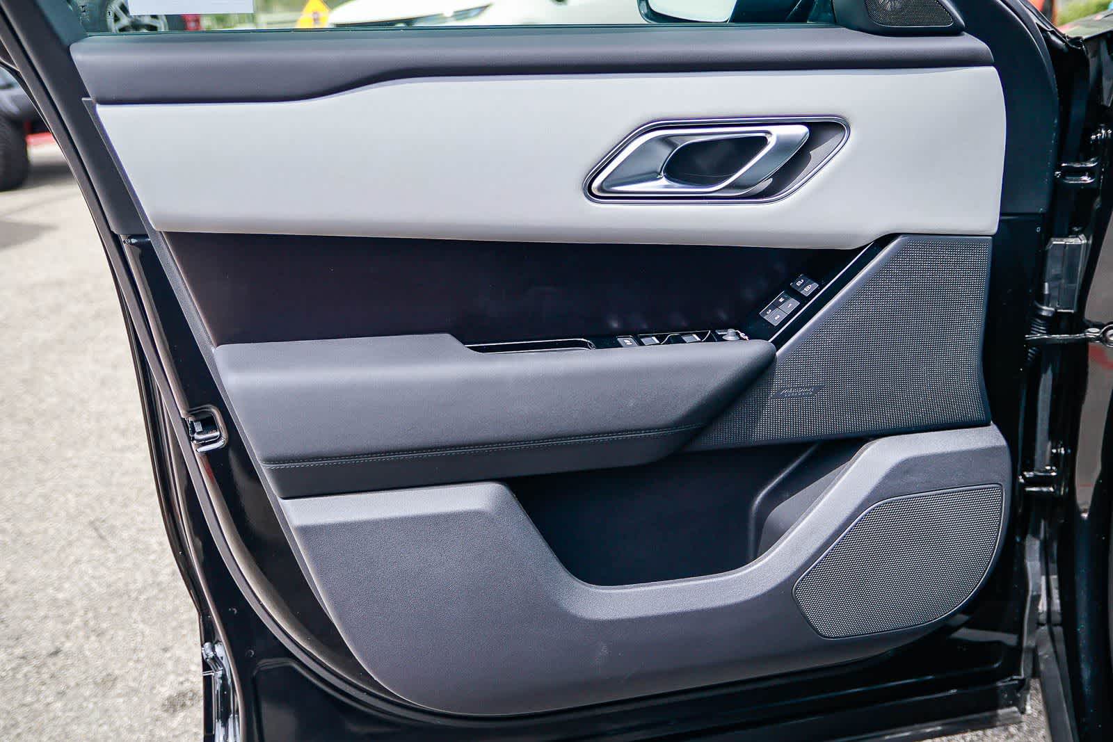 Thumbnail: 2026 Land Rover Range Rover Velar - 21