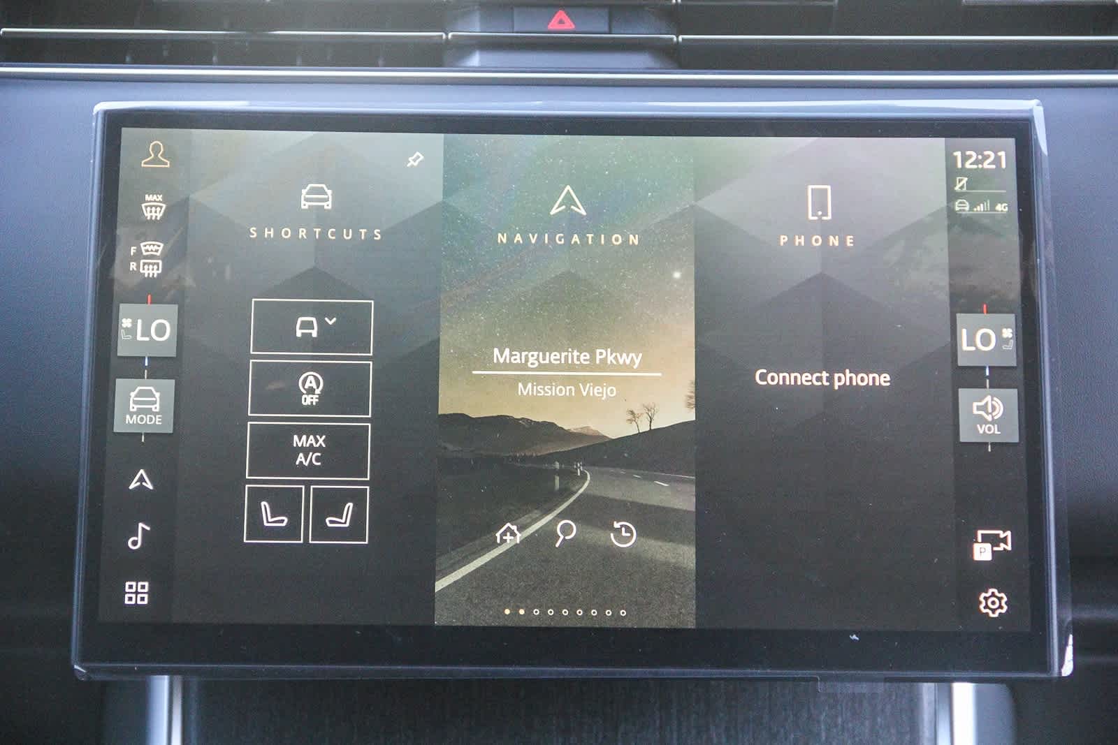 Thumbnail: 2025 Land Rover Range Rover - 13