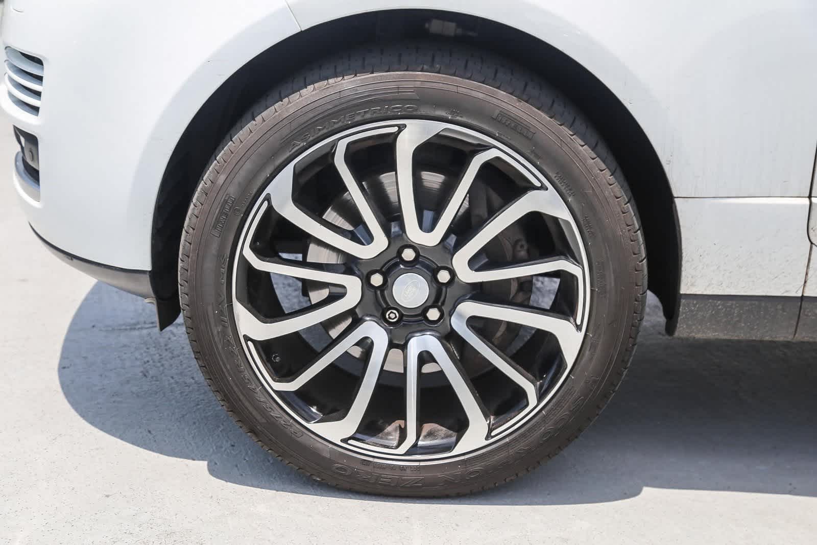 Thumbnail: 2016 Land Rover Range Rover - 12