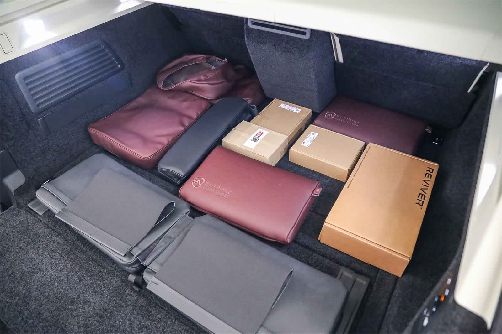 Thumbnail: 2024 Land Rover Range Rover - 38