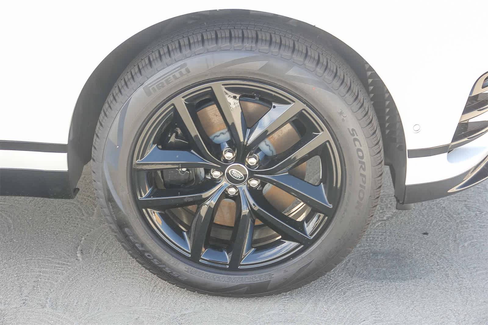 Thumbnail: 2026 Land Rover Range Rover Velar - 9