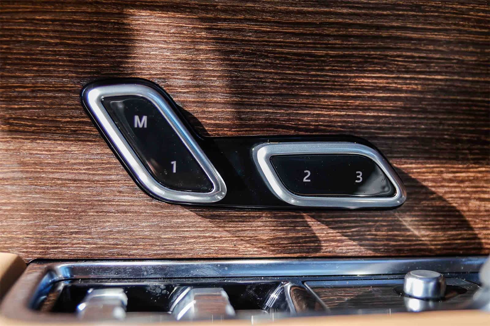 Thumbnail: 2026 Land Rover Range Rover - 23